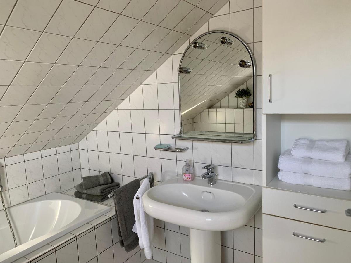 Meine Oase Ferienwohnung !!! Nicht Fuer Monteure !!! Horn-Bad Meinberg Εξωτερικό φωτογραφία